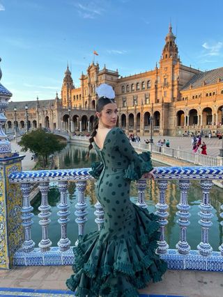 Traje de flamenca verde con lunares