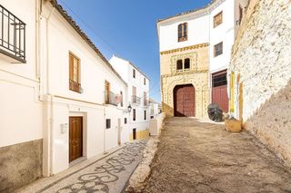 Casa adosada en venta en Alhama de Granada