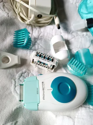 Depiladora Rowenta Lovely con accesorios