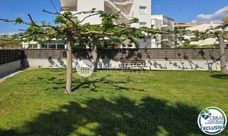 Piso en venta en Salatar en Roses