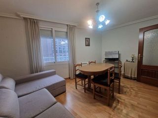 Piso en alquiler en Universidad en Ourense