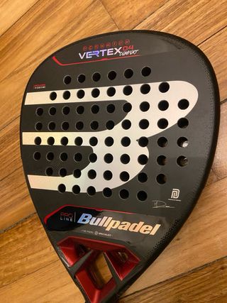 Pala Bullpadel Vertex 04 Comfort