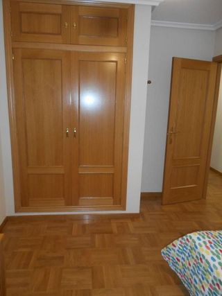 Piso en alquiler en Hospital - G3 - G2 en Burgos