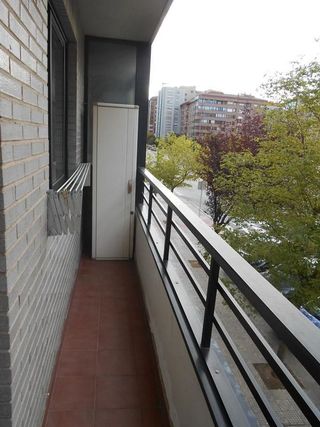 Piso en alquiler en Hospital - G3 - G2 en Burgos