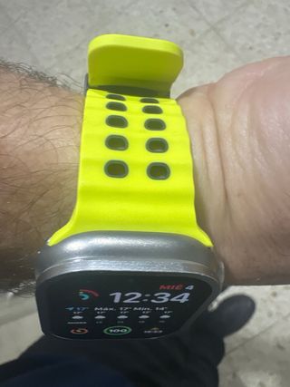 Apple Watch Ultra 2 titanio