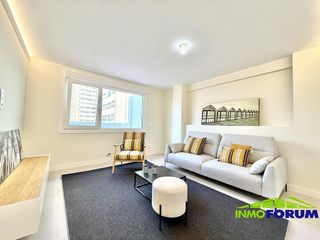 Piso en venta en Cuatro Caminos - Plaza de la Cubela en Coruña (A)