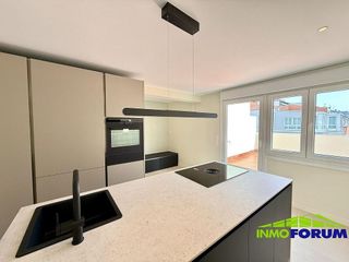 Piso en venta en Cuatro Caminos - Plaza de la Cubela en Coruña (A)