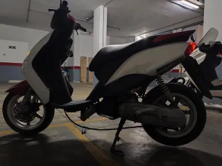 Yamaha Jog RR 50cc Scooter