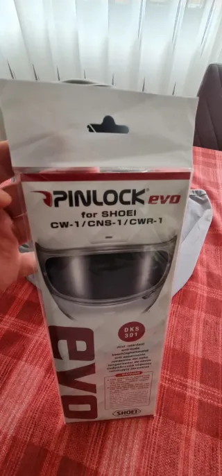 Casco Shoei Negro + Pinlock Evo DKS 301 + bolsa