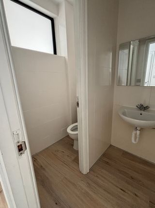 Alquilo local acondicionado