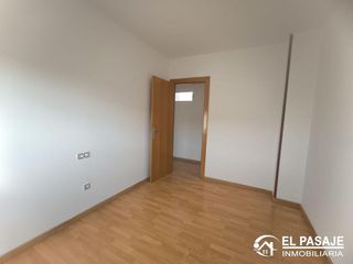 Piso en venta en Linares
