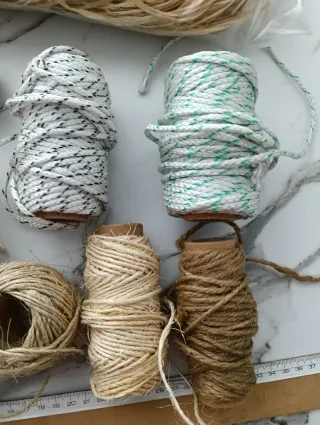 Lotes de Cuerdas y Rafia