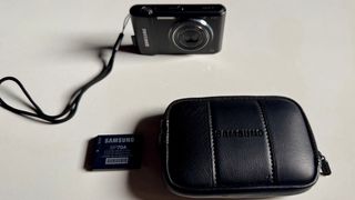 Cámara Samsung ST66 + Batería y Funda