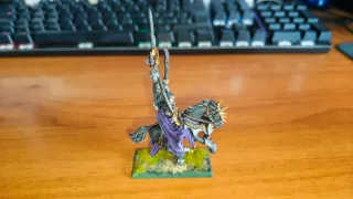 Príncipe Elfo Oscuro en Corcel Oscuro