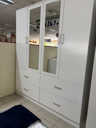 Armario 4 puertas con espejos y cajones