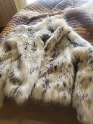 Abrigo pelo Zara beige/gris