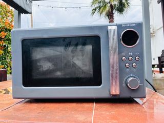 Microondas SilverCrest gris
