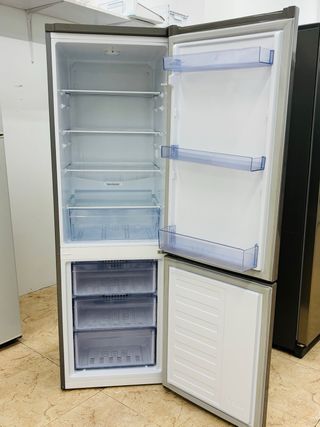 Nevera Beko Gris