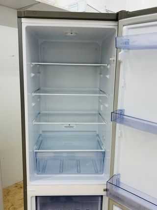Nevera Beko Gris