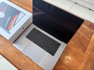 MacBook Pro 16 M1 512GB Gris Espacial