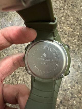 Reloj Digital Negro y Verde