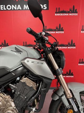 HONDA CB 650 R DEL AÑO 2021 !! MUY BUEN ESTADO !!