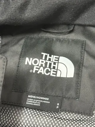 Chaqueta cortavientos The North Face Negra