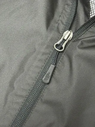 Chaqueta cortavientos The North Face Negra