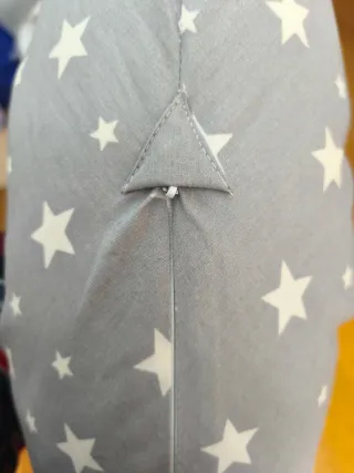 Cojín de lactancia NIMO estrellas gris