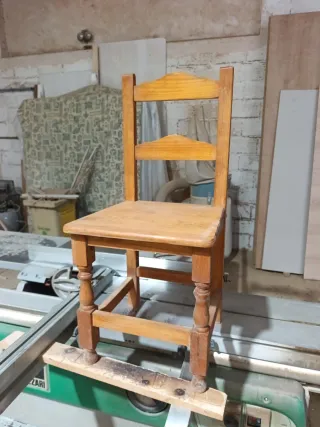 6 Sillas de Madera Marrón