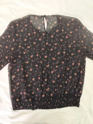Blusa Zara flores transparencias talla L