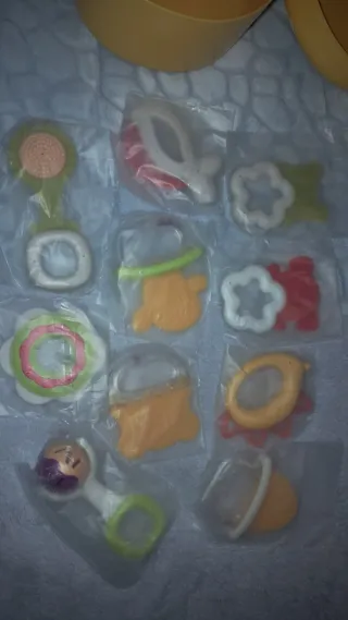 Móvil para cuna TK Tumama + Juguetes varios