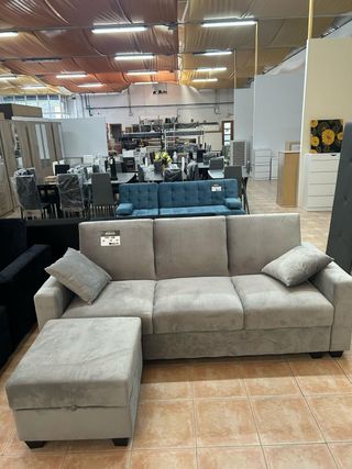 Divano Letto Moderno Grigio - con pouf in offerta