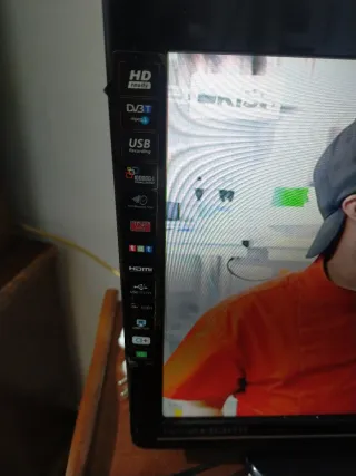 Televisión LED Negra