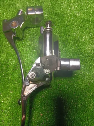 Maneta de freno y Embrague Cilindro Maestro Cromad