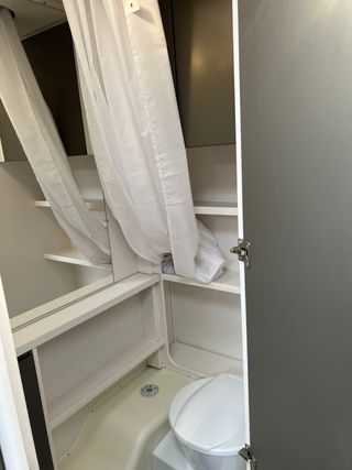 Vendo Caravana Dethleffs C’Go 535 QSK (familiar)