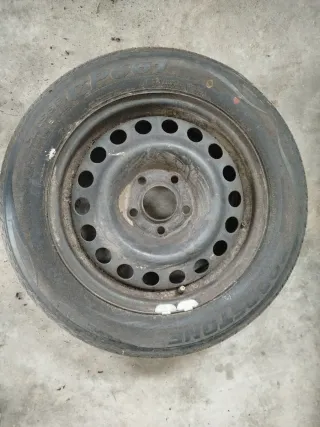 Rueda Roadstone 195/60R15 88H