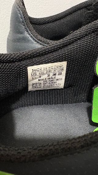 Chuteira Futsal Adidas Preto e Verde