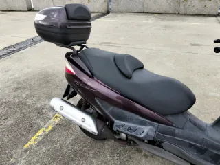 Suzuki Burgman 125 Maxi Scooter
