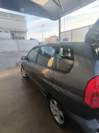 Mitsubishi Space Star 2004