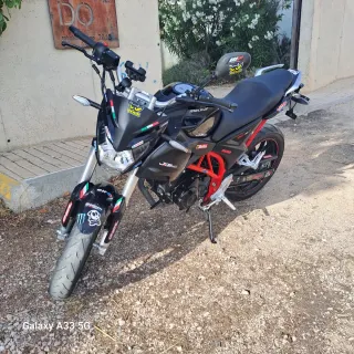 Macobor MC1 125cc Naked Negra/Roja