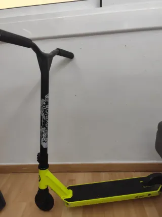 Patinete Amarillo Decathlon 2 Ruedas