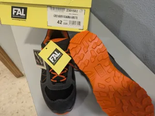 Zapatos de seguridad FAL negros y naranjas GoreTex