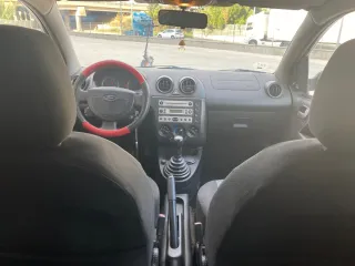Ford Fiesta 2004