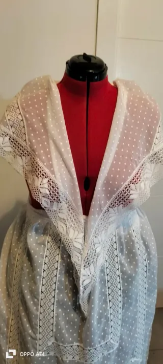 Pico y delantal fallera plumeti blanco