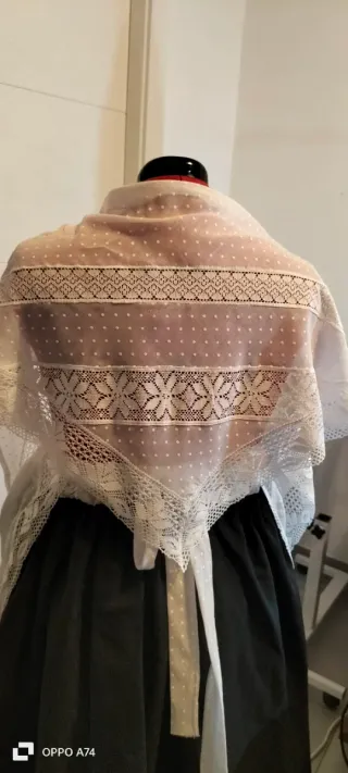 Pico y delantal fallera plumeti blanco