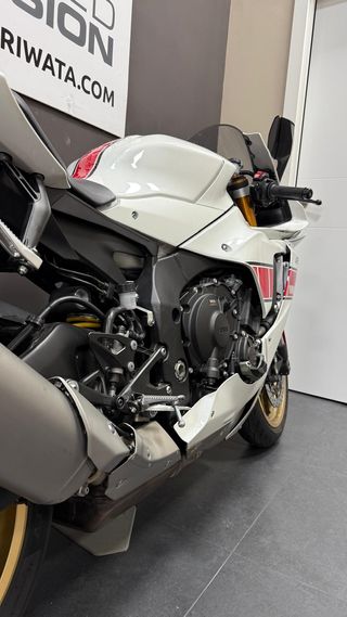 Yamaha R1 60 Aniversario