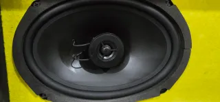 Cajón con 2 altavoces 6x9 Beima 240W RMS