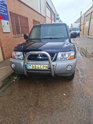 Mitsubishi Montero 2004