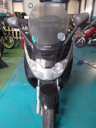 Piaggio X8 125 Negra